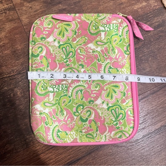 Lilly Pulitzer iPad Tablet Sleeve Case Zip Pink Green Floral Neoprene 8x10 - Picture 6 of 6